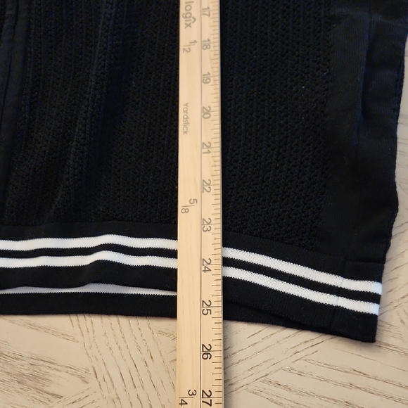 Scuderia Ferrari Black and White Zip-Up Sweater Women's XL NWT - Picture 6 of 8